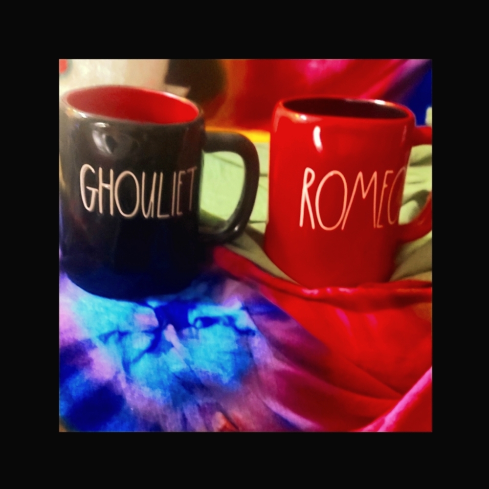 Romeo & Ghouliet rae dunn Mugs